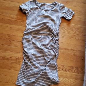 Super cute maternity dress